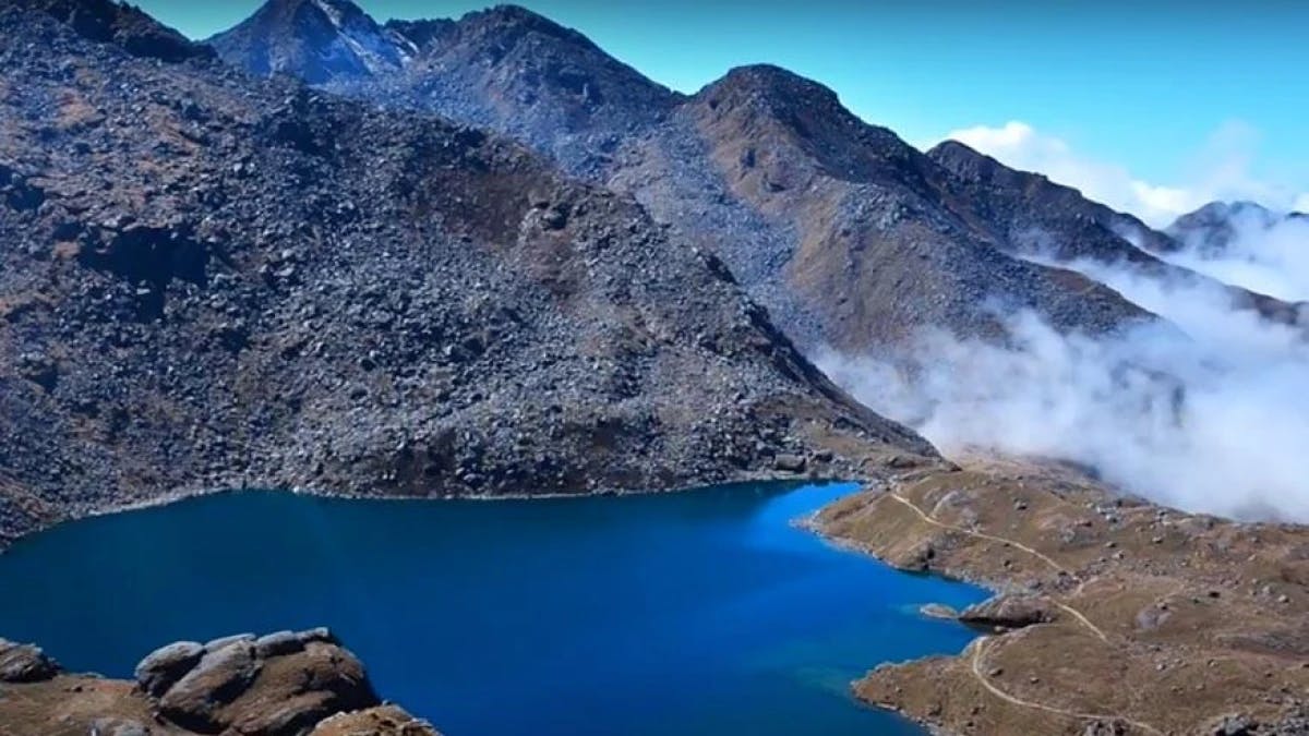 Journey to Gosaikunda lake in Langtang