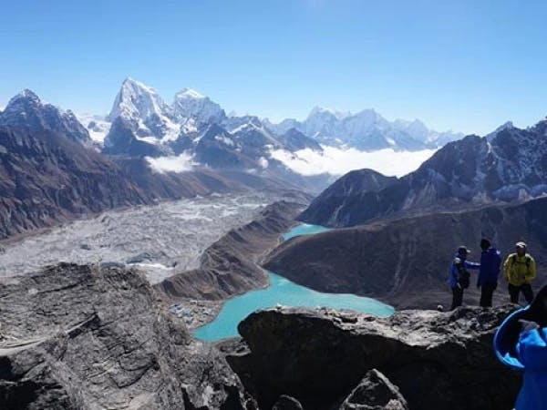 Hiking to Gokyo Lakes in Everest
