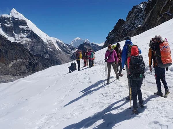 Chola Pass Trekking