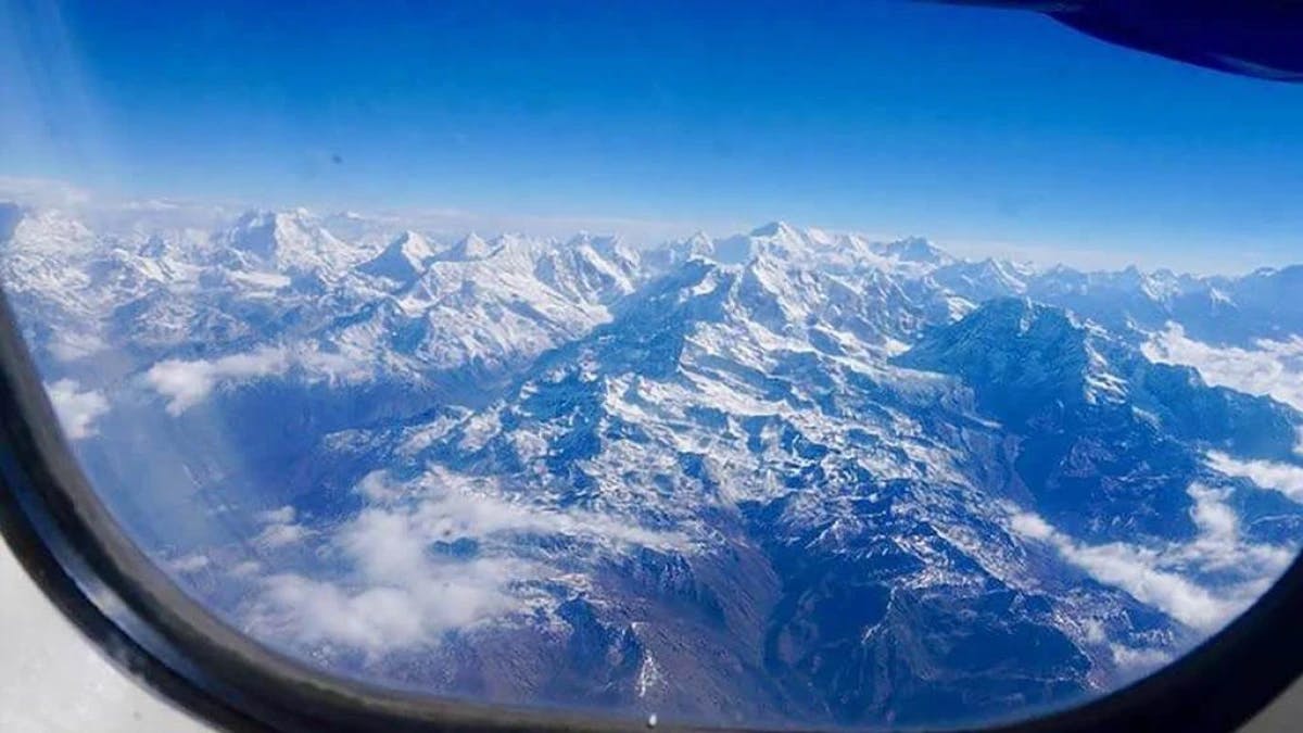 Mountain Flight to Everest