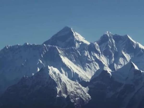 Everest Mountain Flight