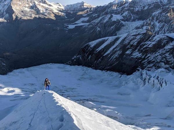 Climb Chulu Peak