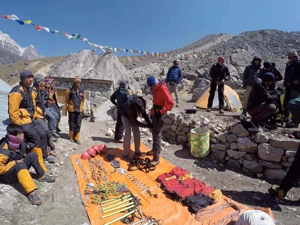 Climbing Gear Mera