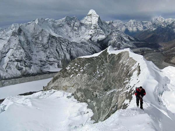 Climing Island