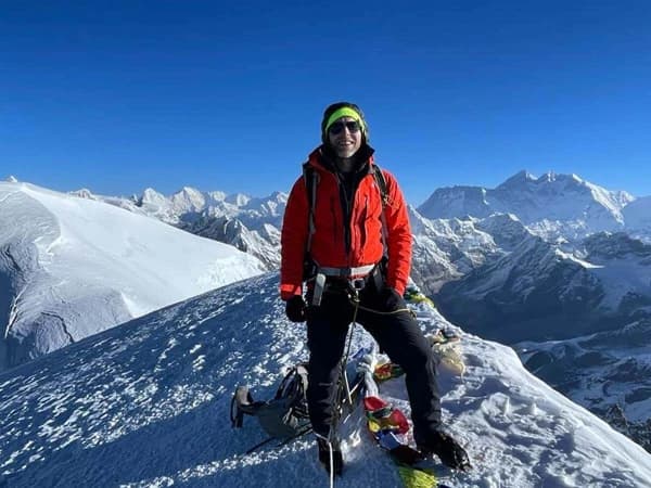 Summit Mera